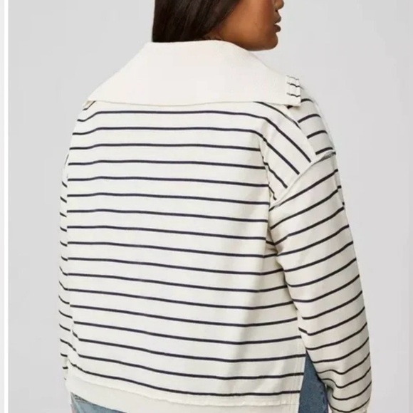 NWT Fleece V-Neck Sweatshirt. Size 00. - Picture 10 of 12